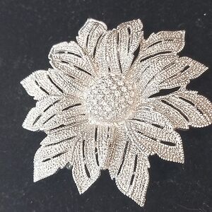 GORGEOUS Vintage Large Flower Brooch Pin Frosted Silver With Rhinestones